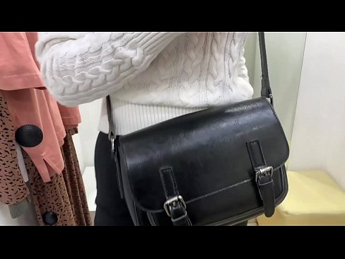 ❤️ Masturbarea în public a tinerei târfe FeralBerry cu un dildo în cabina de probă ️  at ro.bencoineth.top ☑